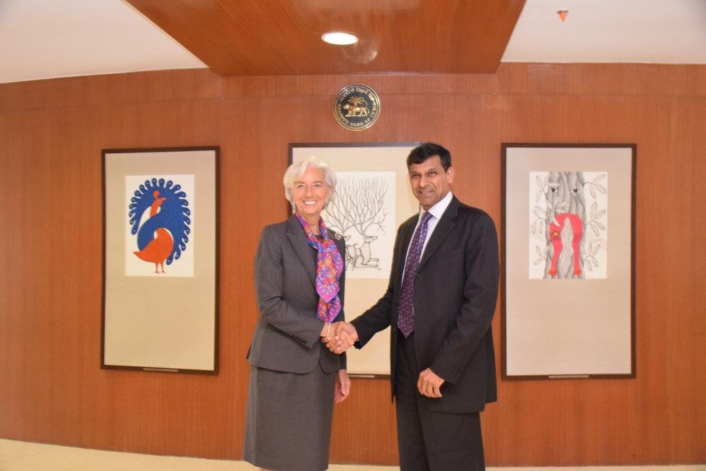 Governor Dr. Raghuram Rajan welcoming Ms. Christine Lagarde, Managing Director, IMF to the RBI